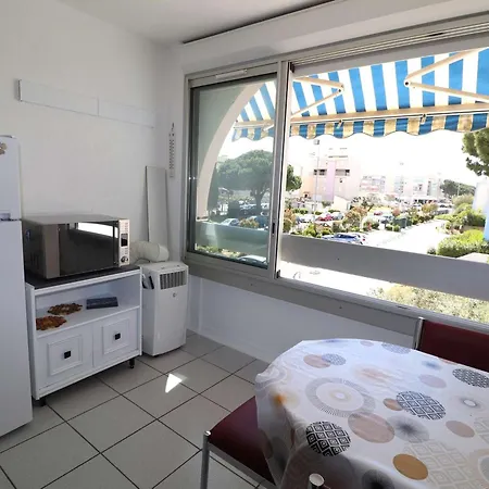 Climatise Proche Avec Parking Prive, Piscines Et Jardins D'enfants - Fr-1-307-258